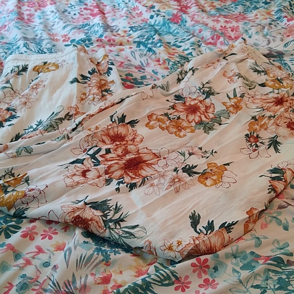 🆕🤩Flowy pants - Picture 2 of 4